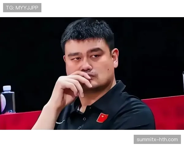 姚明穿拖鞋登私人飞机，看到那反差我笑到肚子疼